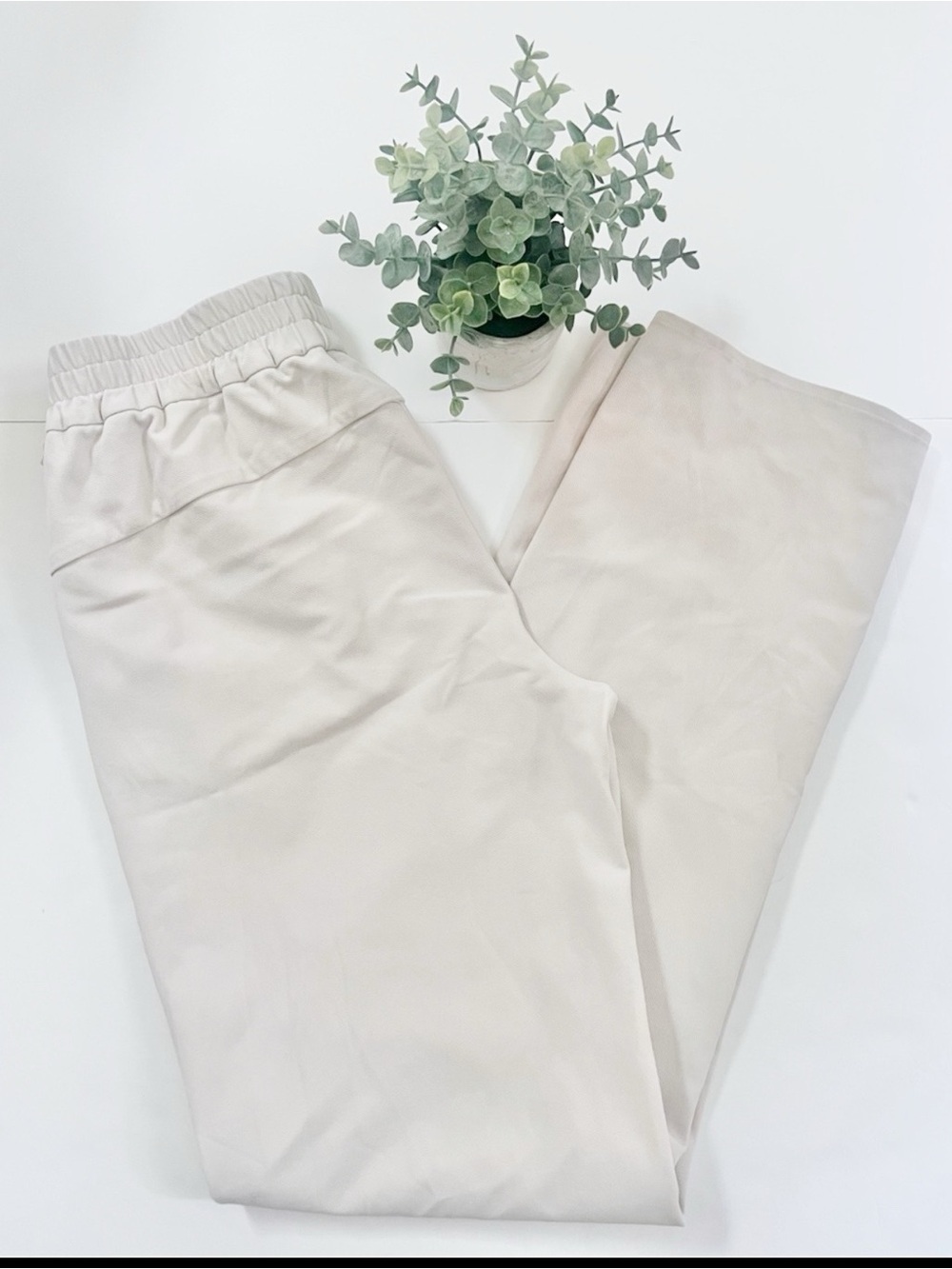 Rare Lululemon lab Stretch Cupro Slit Pants 32" White Opal Size 6